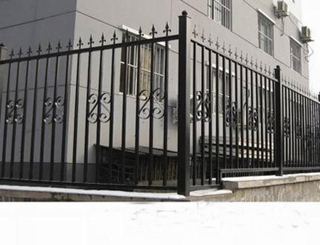 鐵藝圍墻護(hù)欄